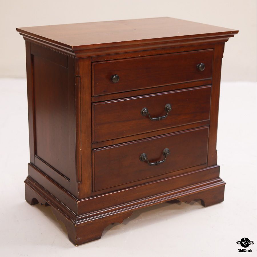 Nightstands (Pair)
