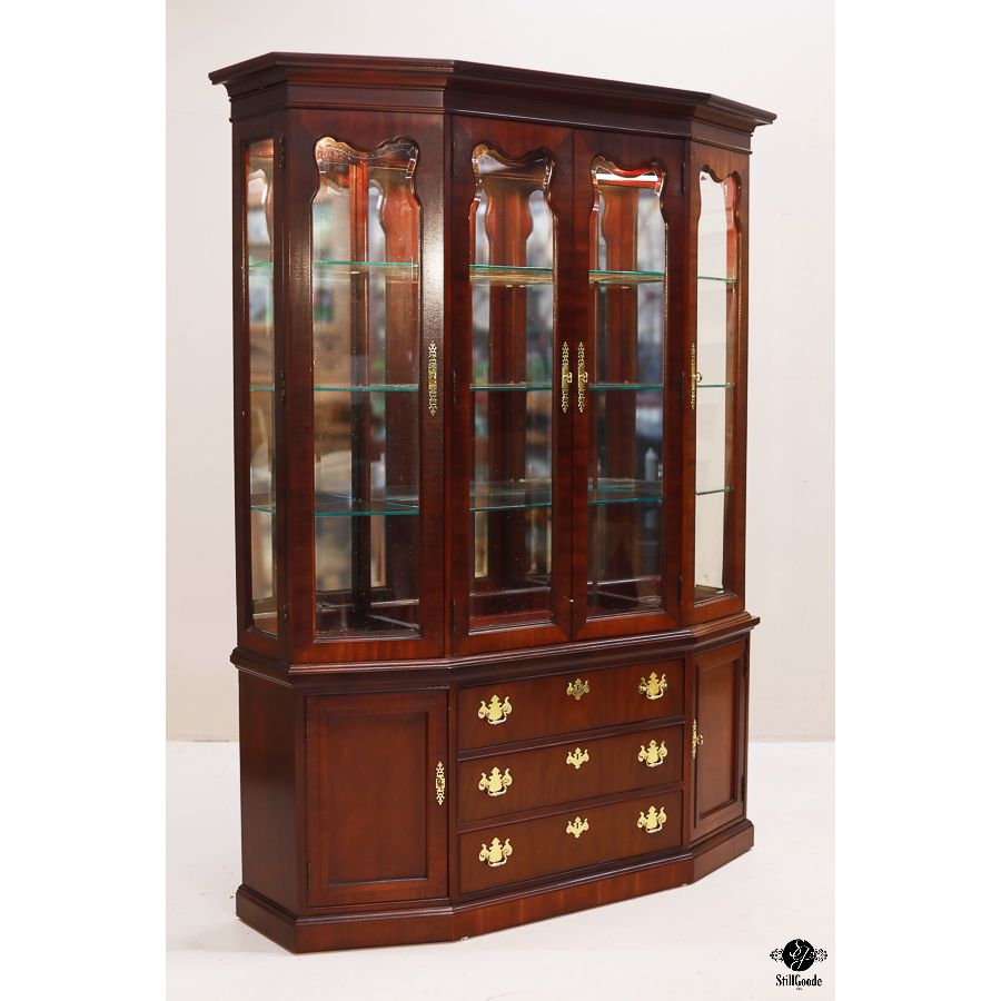 Thomasville China Cabinet