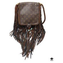  Louis Vuitton Crossbody Bag