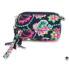  Vera Bradley Wristlet