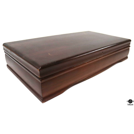 International Flatware Set