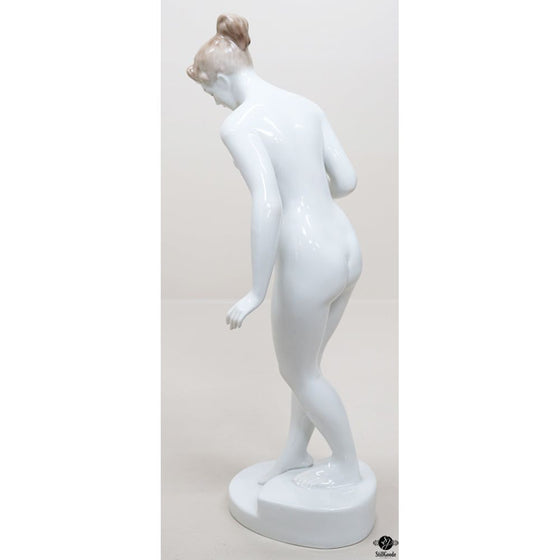 Figurine