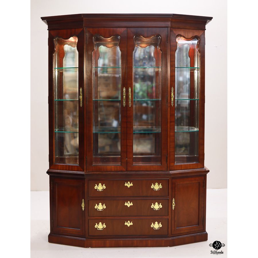 Thomasville China Cabinet