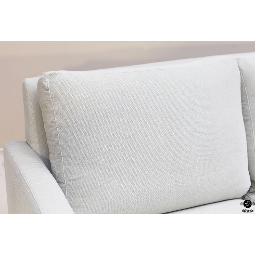 Benchmade Loveseat