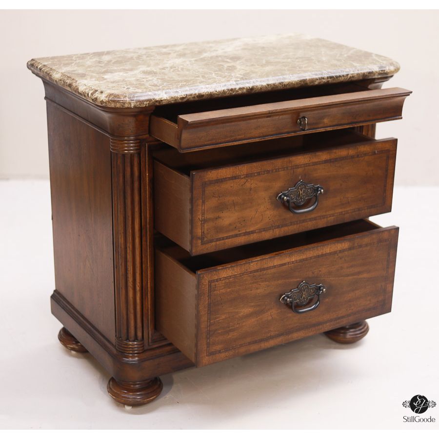 Thomasville Nightstands (Pair)