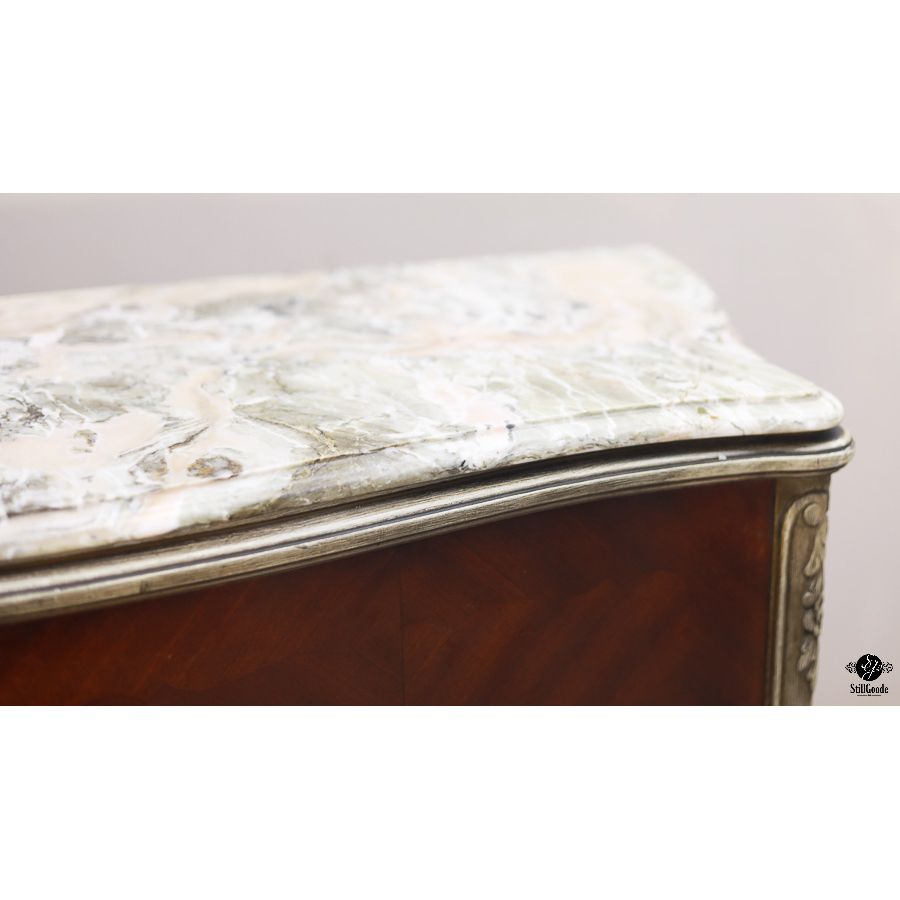 Armoire
