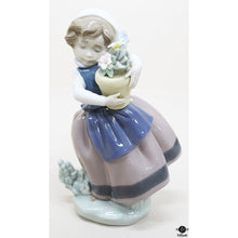 Lladro Figurine