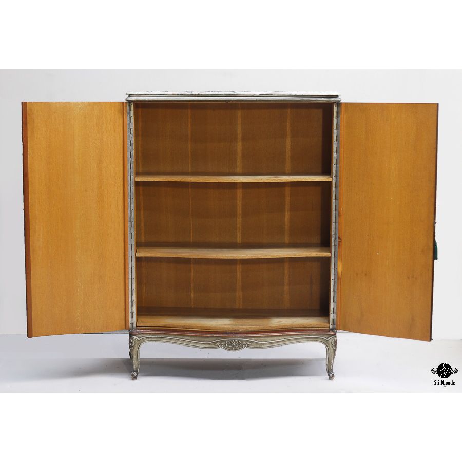 Armoire